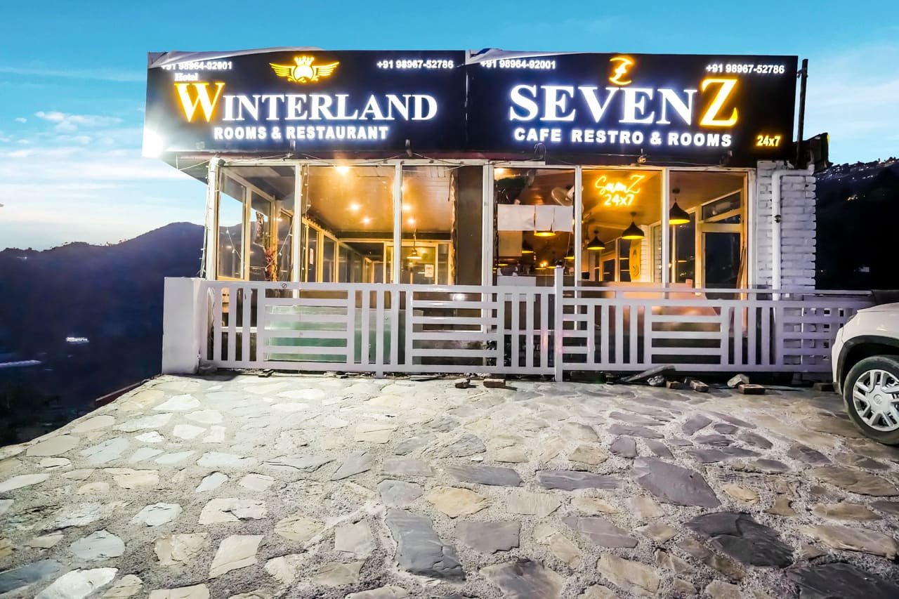 Hotel Winterland and SevenZ signage by day
